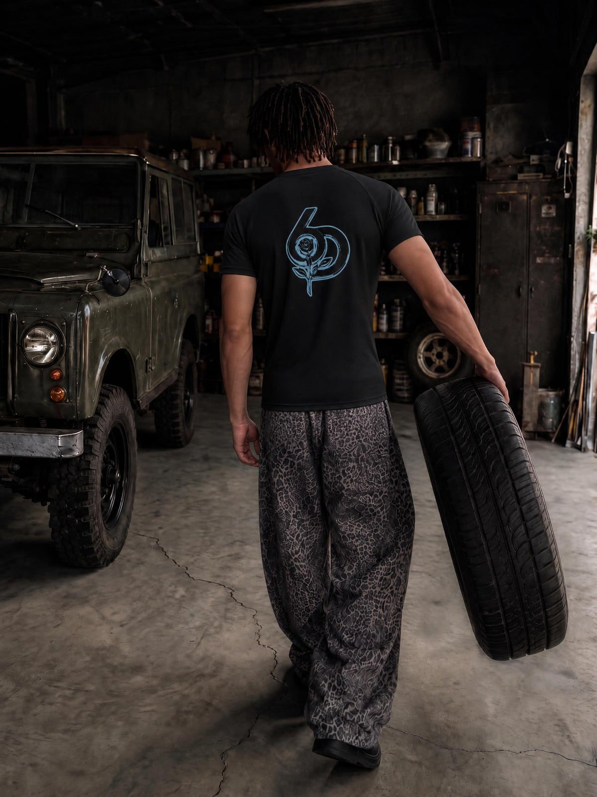 6deep.co Performance Logo Short Sleeve T-Shirt Black